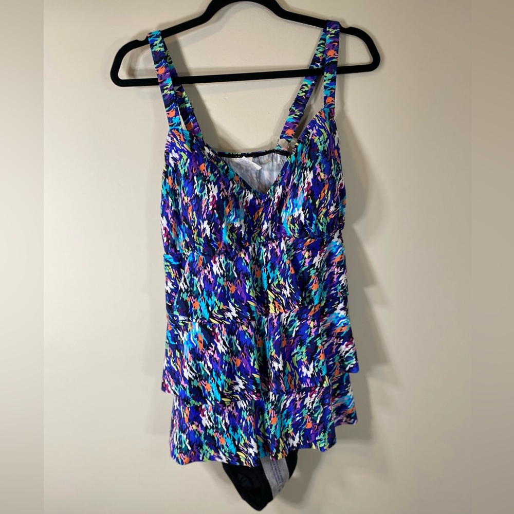 Plus Size Printed Tiered
Fauxkini One-Piece Swimsuit